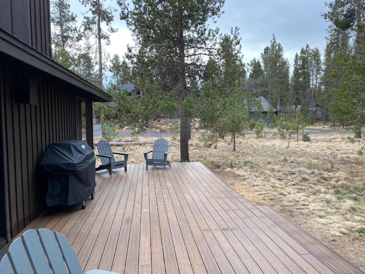 Single Level, Private Hot Tub, A/C, 8 Sharc Passes Bikes! * Sunriver