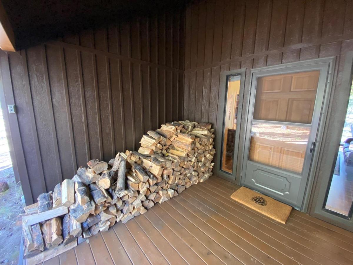 Single Level, Private Hot Tub, A/C, 8 Sharc Passes Bikes! * Sunriver